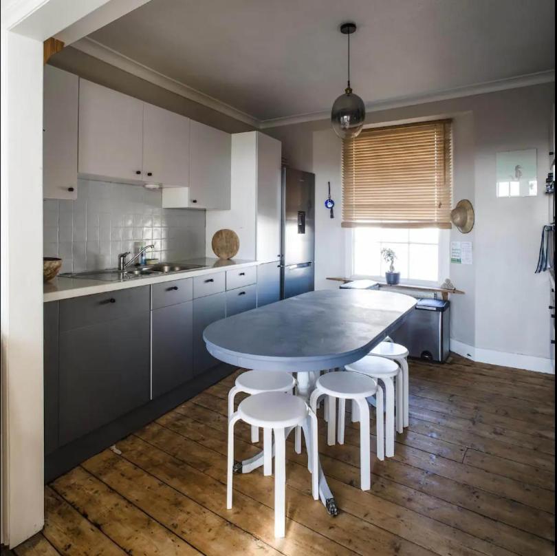 Falmouth Townhouse With Panoramic Sea View Terrace Екстер'єр фото